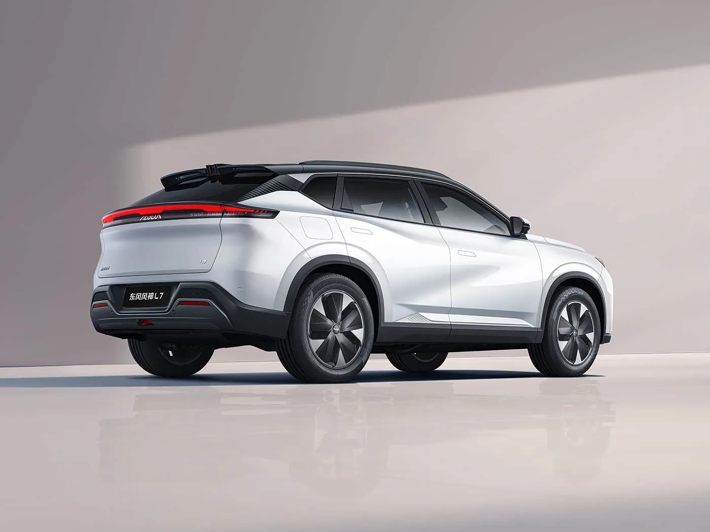 Dongfeng Aeolus L7: EV/PHEV SUV de 5 lugares Premium toca bancos de couro Novo veículo energético de longo alcance