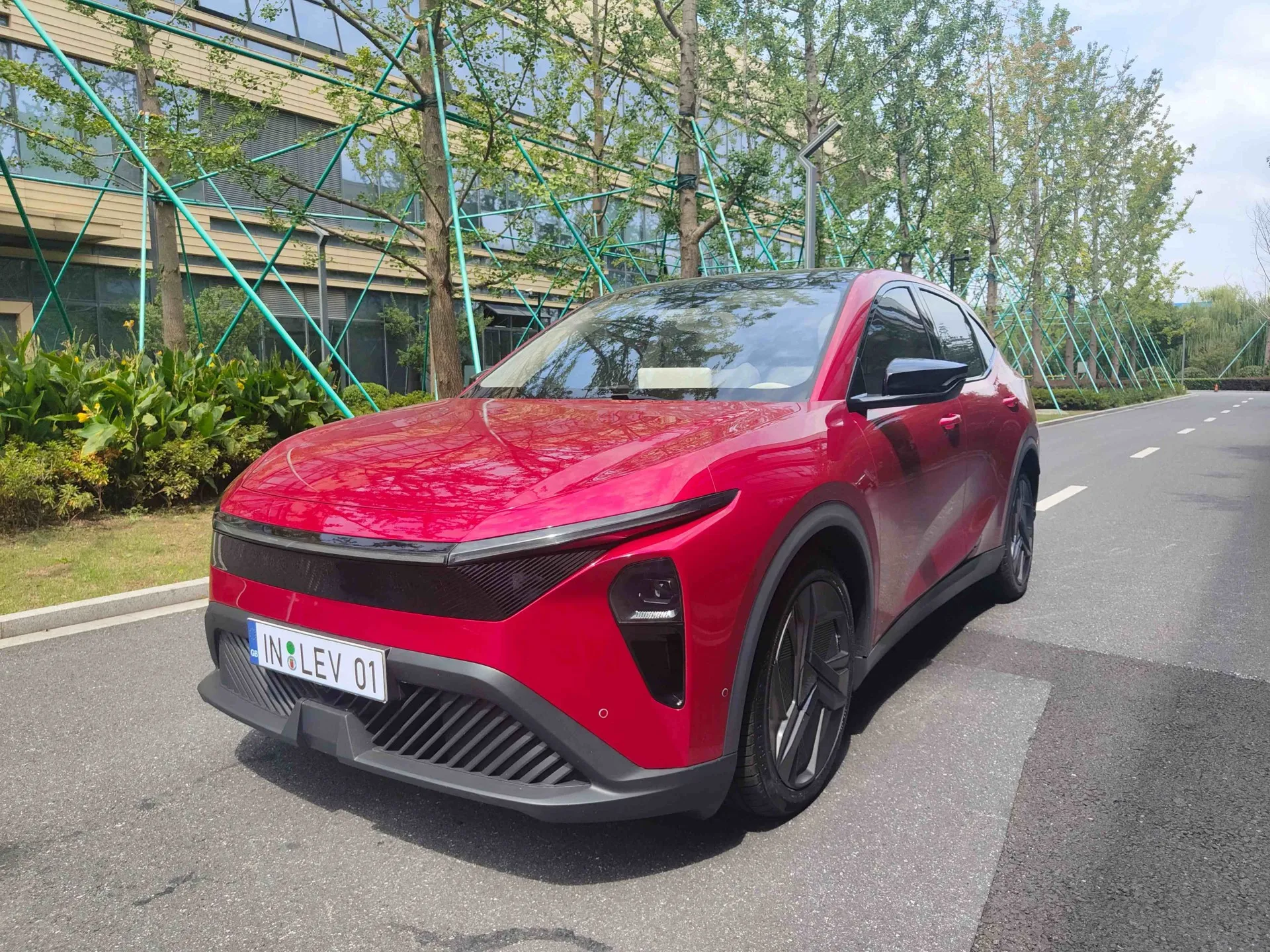 LEV01 CONDUÇÃO À DIREITA SUV NOVO VEÍCULO DE ENERGIA EV distância entre eixos de longo alcance 5 assentos