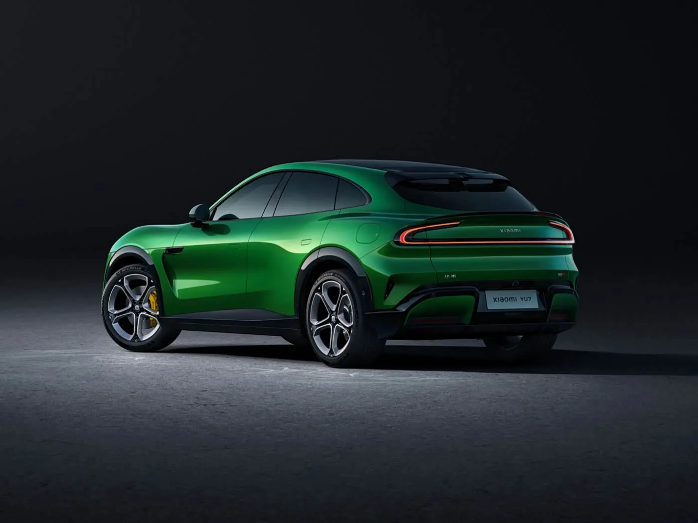 VENDA QUENTE XIAOMI YU7 NOVO VEÍCULO DE ENERGIA EV SUV distância entre eixos de longo alcance 5 assentos tela em polegadas