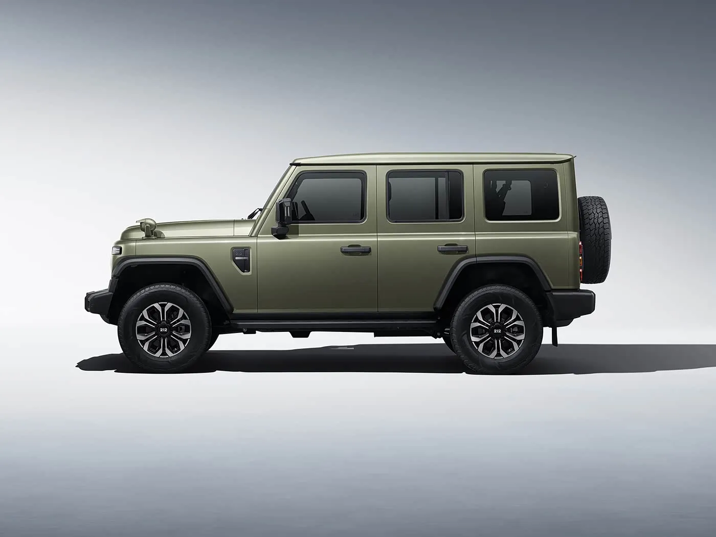 2025 baic 212 t01 robusto 4wd compacto suv gasolina/diesel 8at e interior de couro volante de couro aquecido distância entre eixos longa
