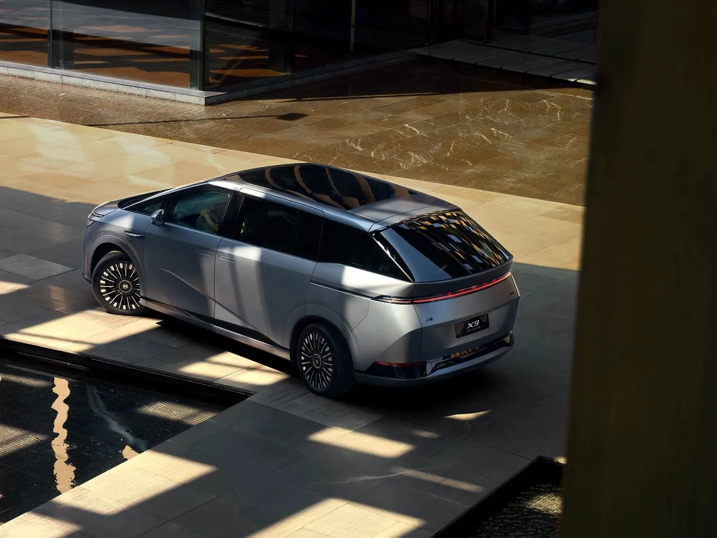 Xpeng X9 MPV SUV de longo alcance com direção esquerda elétrica pura Preço competitivo Veículo de nova energia