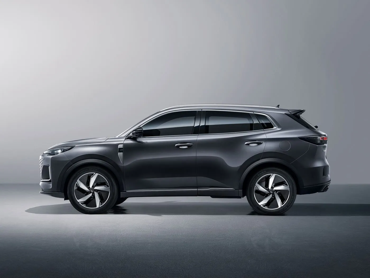 Changan CS55 PLUS SUV compacto 190 km/h velocidade máxima, câmera 360°, AC de zona dupla e acabamentos premium de áudio JBL