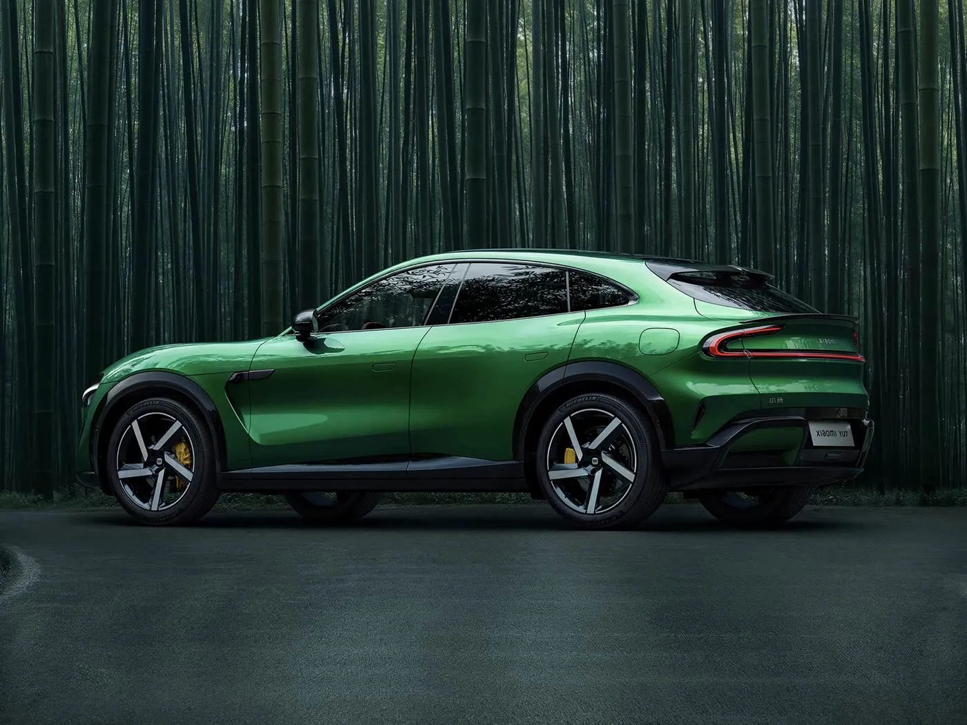 VENDA QUENTE XIAOMI YU7 NOVO VEÍCULO DE ENERGIA EV SUV distância entre eixos de longo alcance 5 assentos tela em polegadas