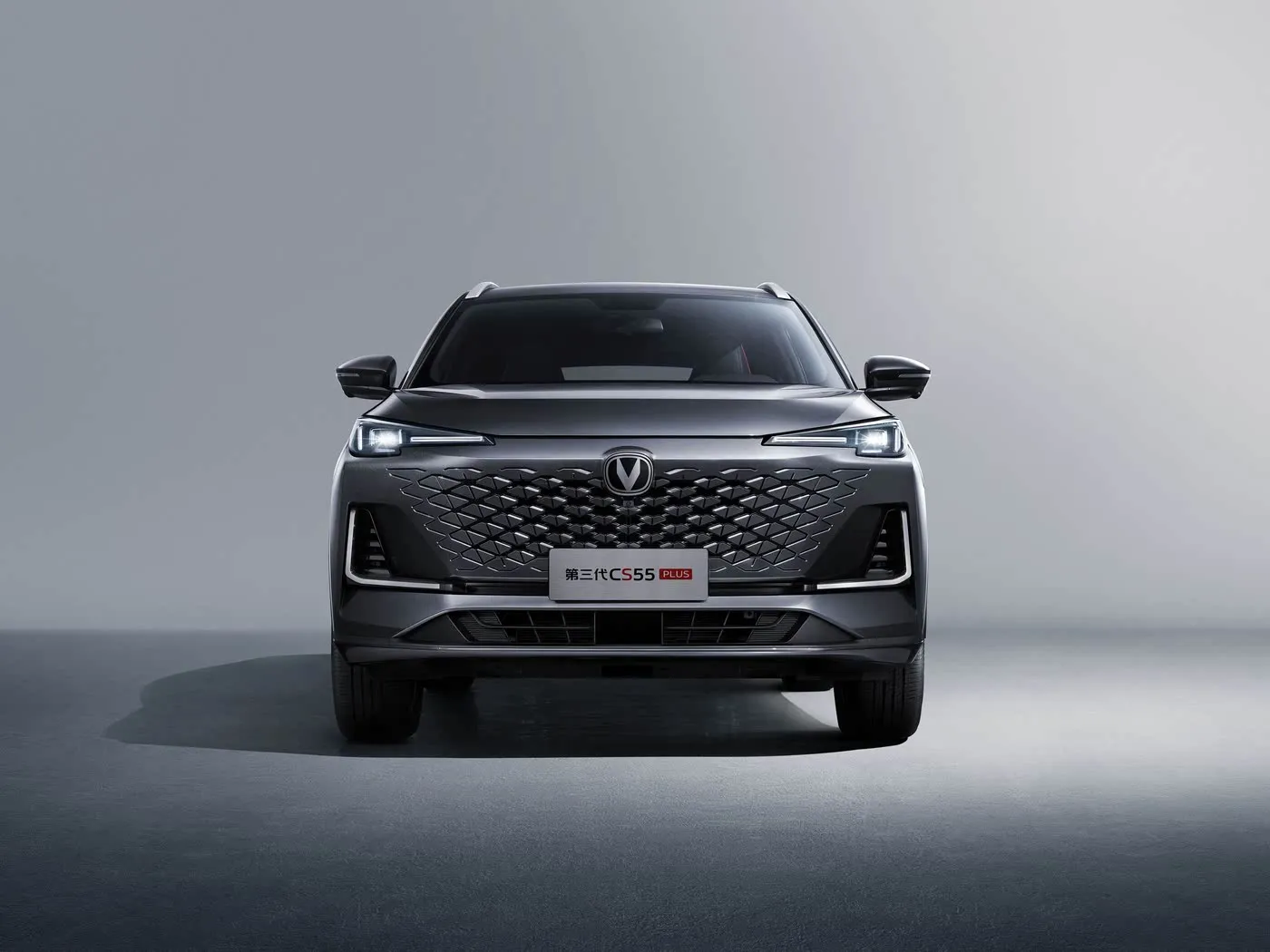 Changan CS55 PLUS SUV compacto 190 km/h velocidade máxima, câmera 360°, AC de zona dupla e acabamentos premium de áudio JBL
