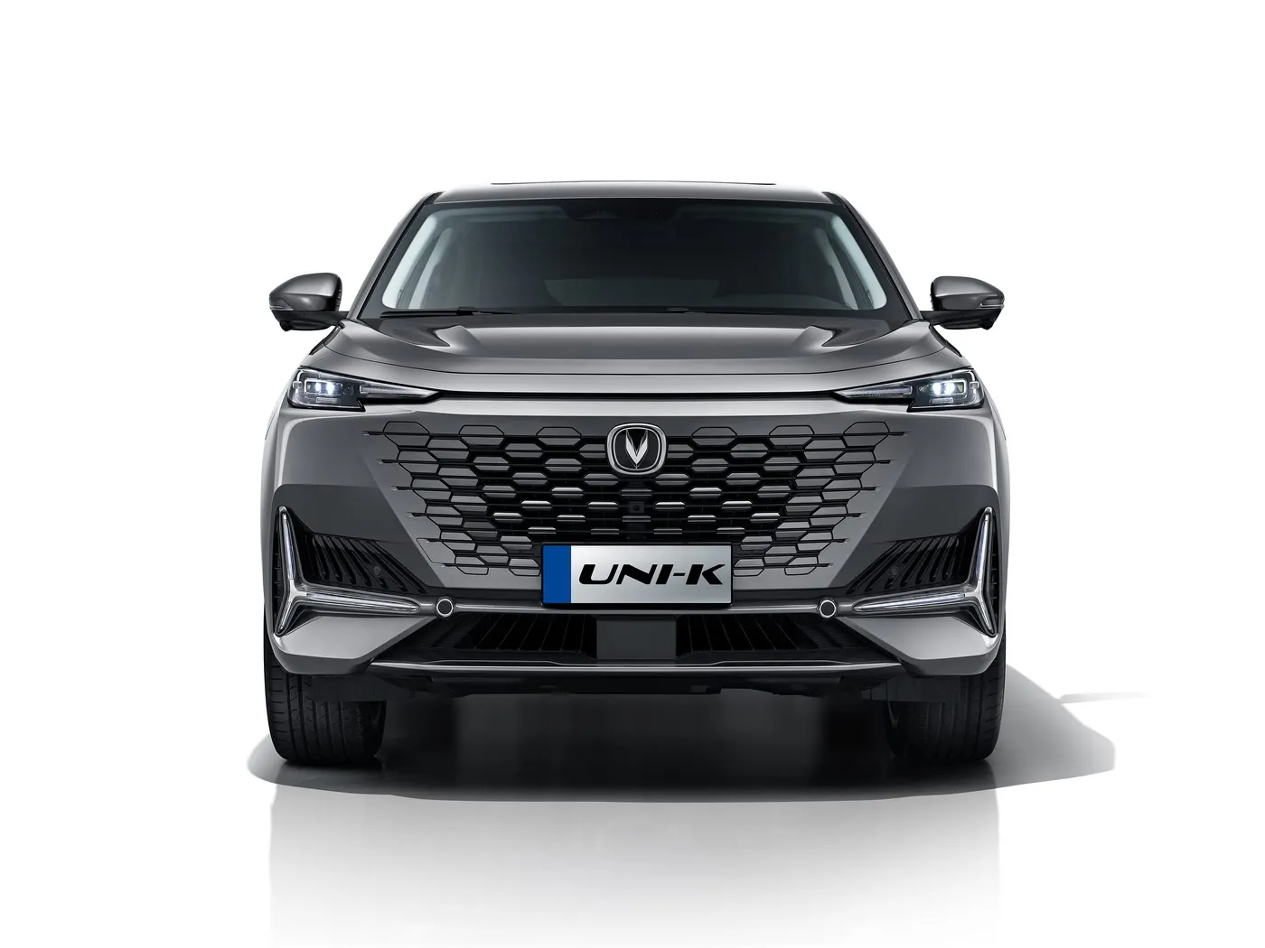 BYD E2 EV Sedan Elétrico de Luxo SUV Hatchback Carro com Direção Esquerda com Motor de Bateria de Lítio Novo Veículo de Energia da China
