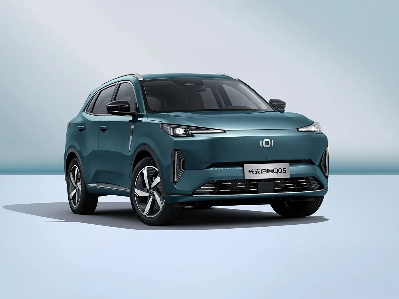Changan NEVO Q05 SUV elétrico híbrido caixa de câmbio automática de longo alcance 5 portas interior de couro de 5 lugares esquerdo