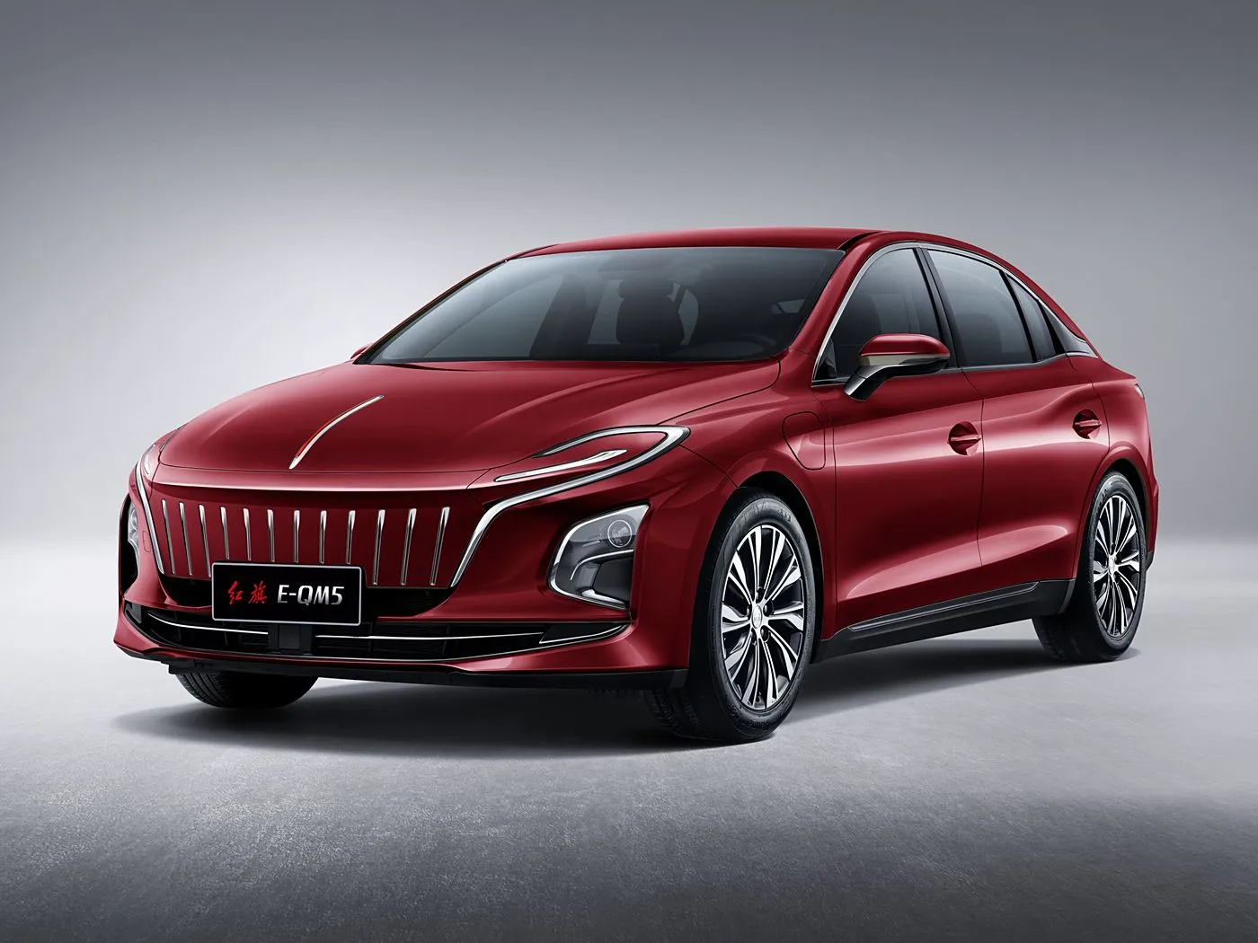 Hongqi E-QM5 espaçoso EV Sedan longa distância entre eixos veículo elétrico puro de longo alcance de nova energia
