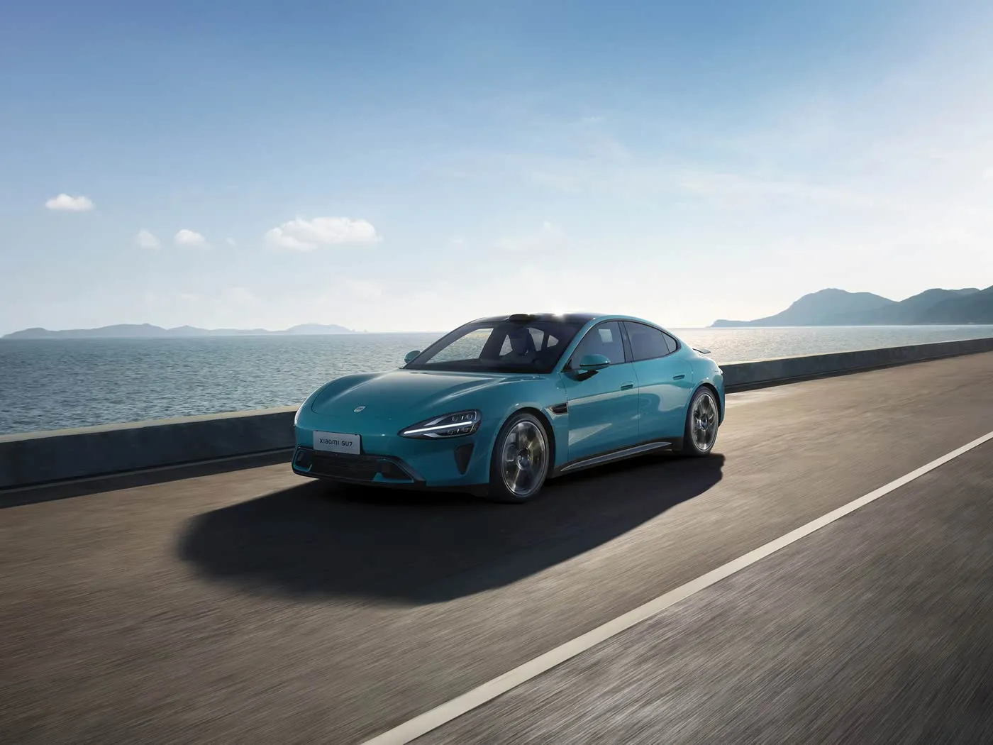 VENDA QUENTE XIAOMI SU7 NOVO VEÍCULO DE ENERGIA EV Sedan distância entre eixos de longo alcance 5 assentos tela em polegadas