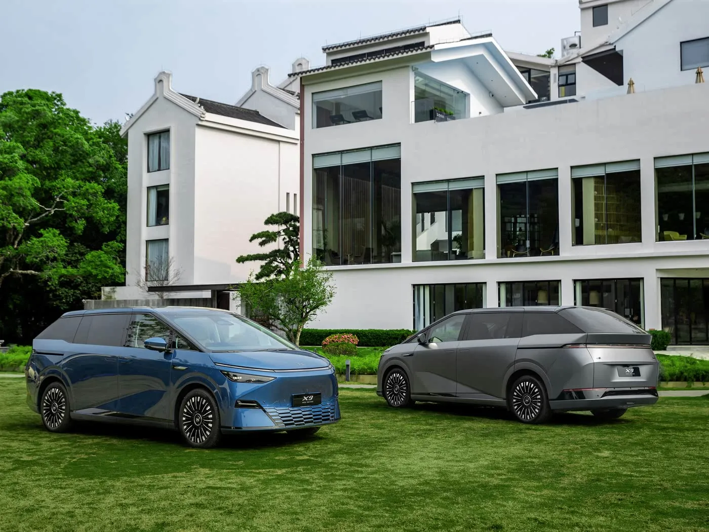 Xpeng X9 MPV SUV de longo alcance com direção esquerda elétrica pura Preço competitivo Veículo de nova energia