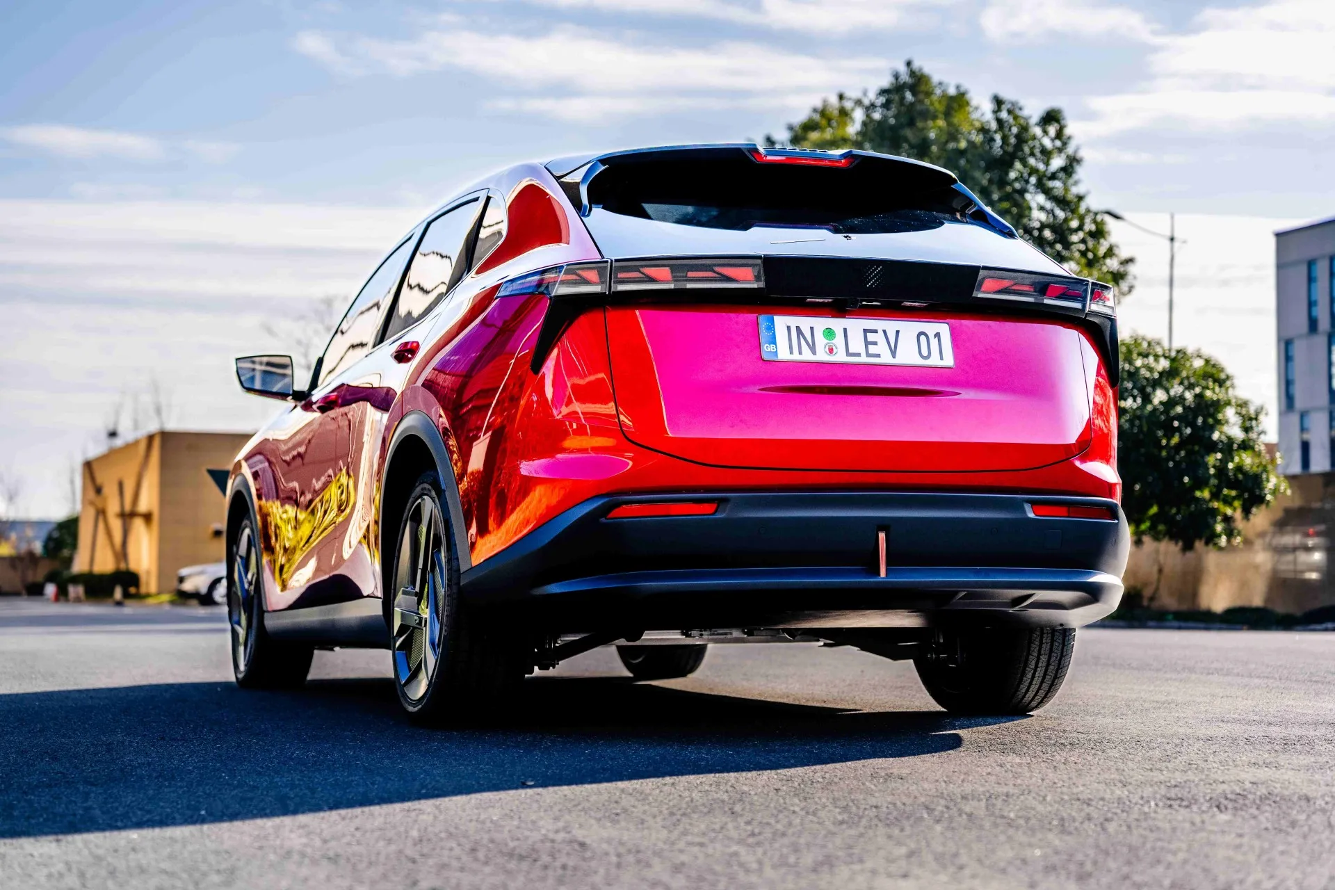 LEV01 CONDUÇÃO À DIREITA SUV NOVO VEÍCULO DE ENERGIA EV distância entre eixos de longo alcance 5 assentos