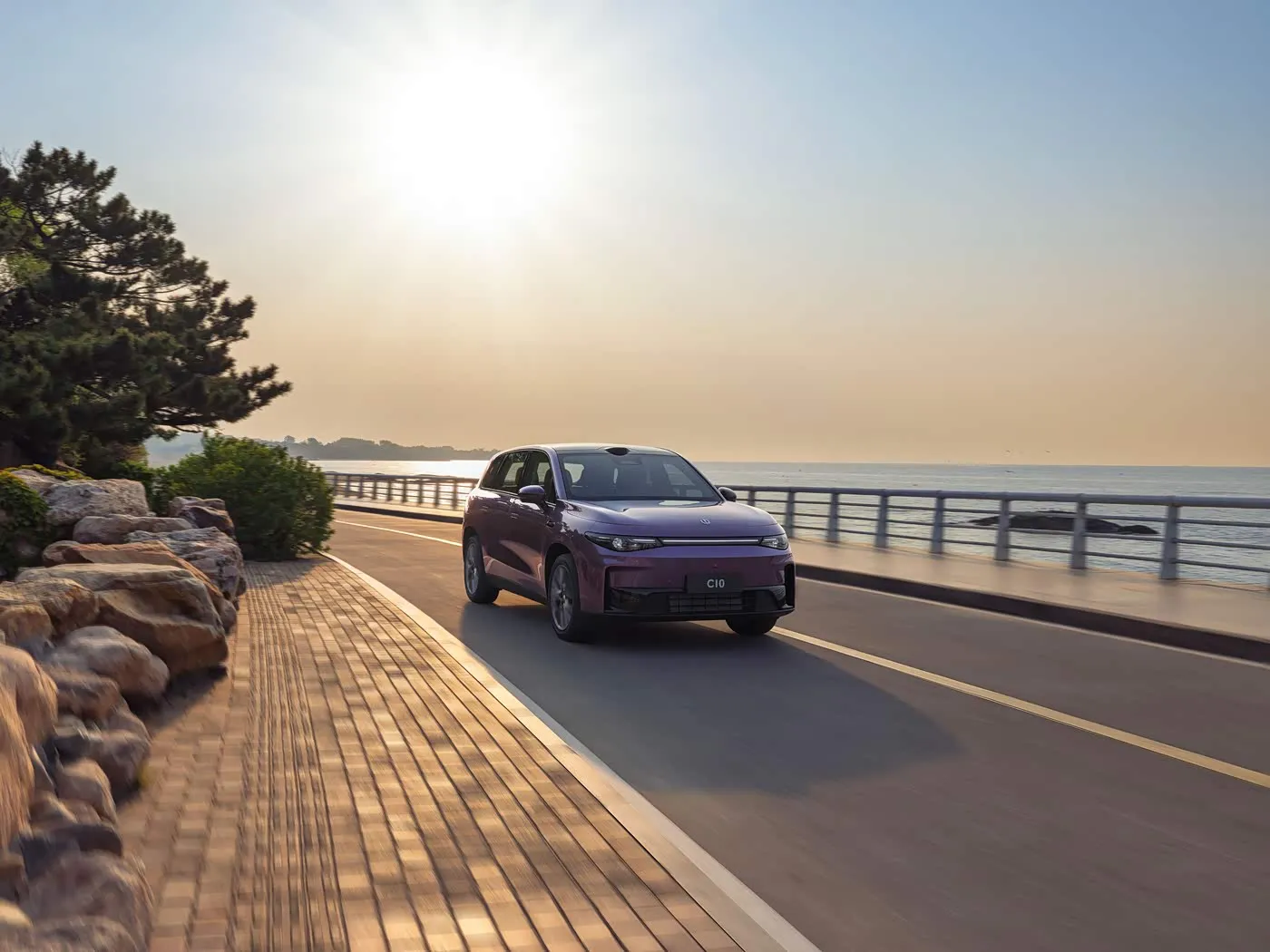 LEAPMOTOR C10 SUV elétrico híbrido de alta velocidade 4WD com alcance de 170 km, veículo de nova energia da China