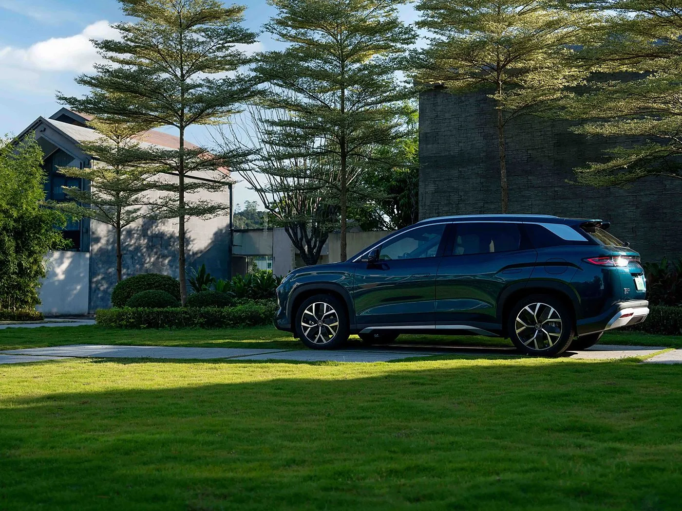 BYD Song L DM-i Compact PHEV SUV Veículo de longo alcance, alta velocidade e nova energia DiPilot 2.0 Assentos aquecidos Câmera panorâmica 360 °