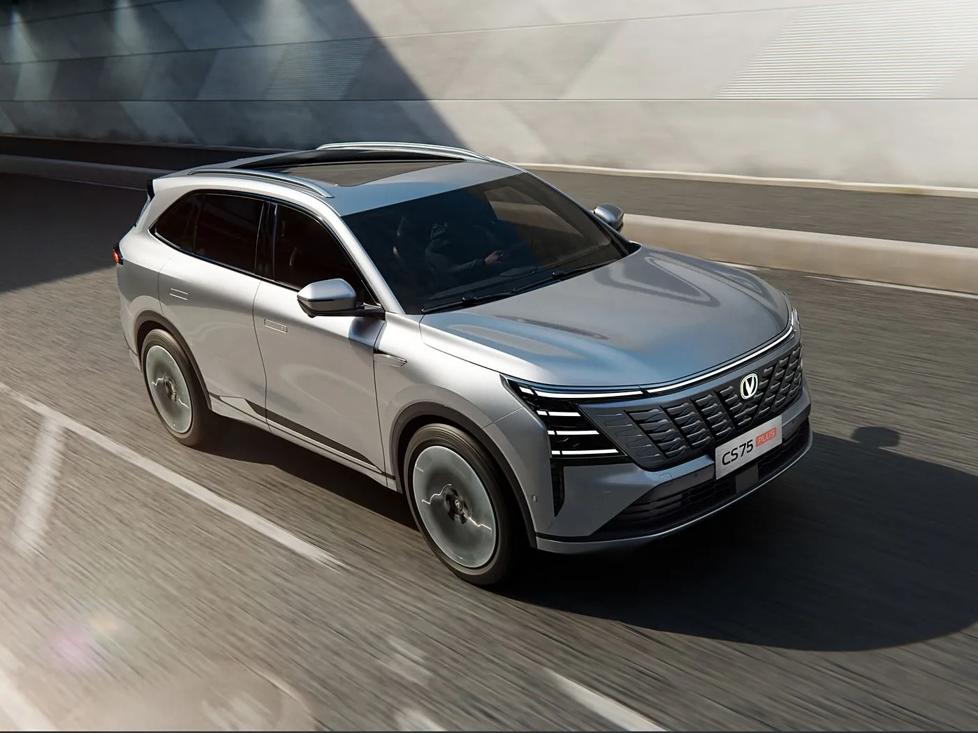 Changan CS75 PLUS 1.5T/2.0T SUV compacto com L2.5 Assist, tela sensível ao toque de 15,6" e longa distância entre eixos
