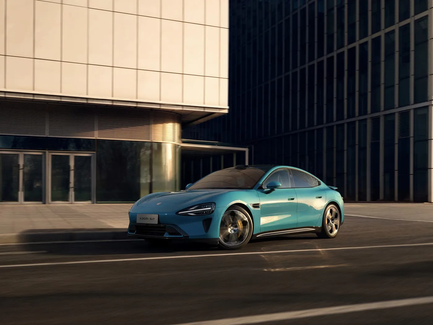 VENDA QUENTE XIAOMI SU7 NOVO VEÍCULO DE ENERGIA EV Sedan distância entre eixos de longo alcance 5 assentos tela em polegadas