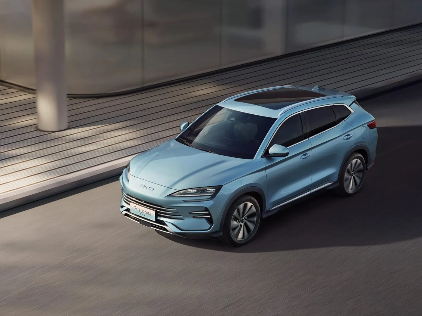 BYD Song Plus SUV AWD automático com câmera traseira bancos de couro combustível híbrido direção esquerda